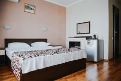 Отель «Саяногорск» Республика Хакасия Стандарт (с одной большой кроватью)
