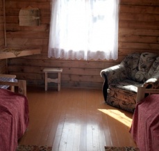 Спортивно-туристическая база «Фанат» Алтайский край 4-местный кедровый домик