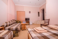 Гостевой дом «Инжир» Республика Крым 4-местная комната (корпус INGIR RED), фото 2_1
