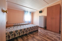 База отдыха «Ока» Краснодарский край Корпус А: 2-комнатный 5-местный номер (2х+3х) с большим балконом, фото 3_2
