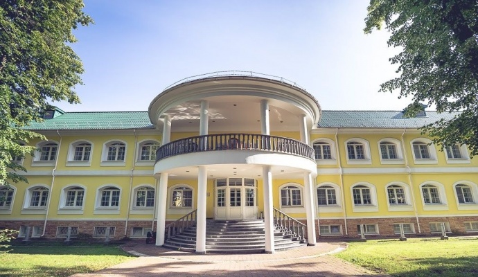  Отель-заповедник «Лесное»
Калужская область