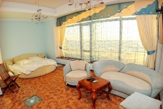  Отель «Бирюзовая бухта» Республика Крым Номер «Делюкс VIP Аквариум», фото 2_1