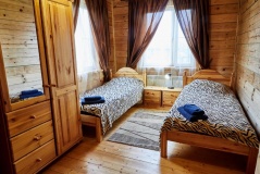 База отдыха «На волне» Ярославская область Двухэтажный коттедж с двумя спальнями