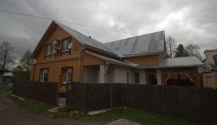 «У Кремля»