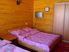 База отдыха «Три медведя» Алтайский край "Трехместный номер"