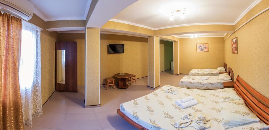  Отель «Ростовчанка» Краснодарский край 3х-местный номер без балкона