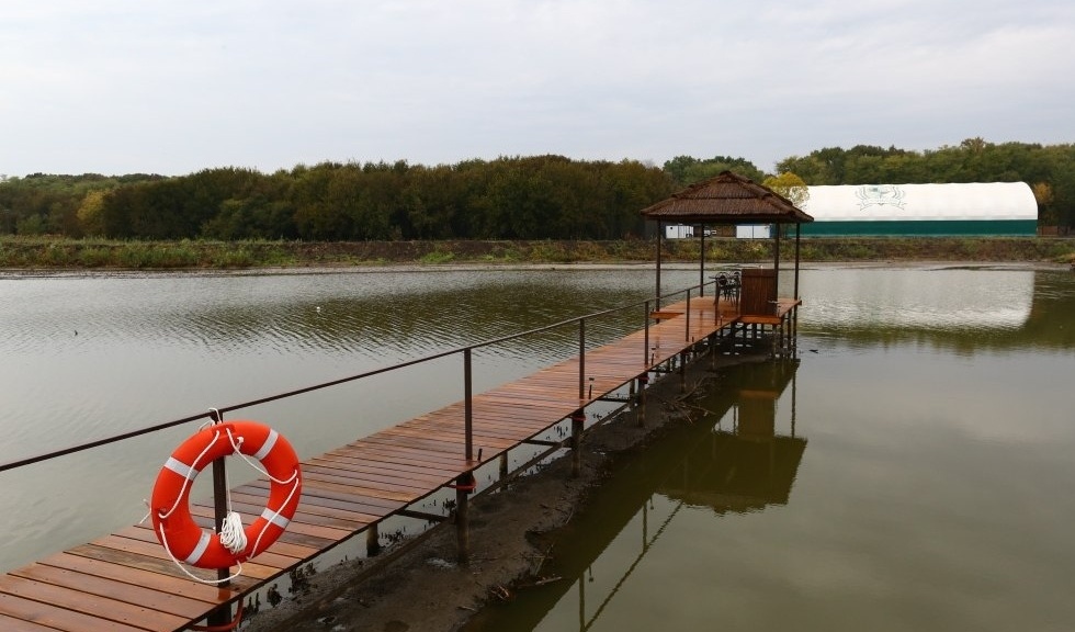 Клуб загородного отдыха аквапарк. Пластуновская Краснодарский усадьба фамилия. Станица Пластуновская усадьба фамилия. Усадьба фамилия станица Динская. КЗО Северская.