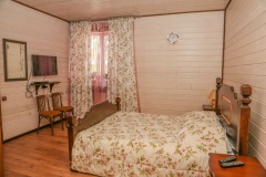 База отдыха «Седьмой Берег» Тверская область 2-местный номер с 1 кроватью и собственной ванной комнатой, фото 2_1