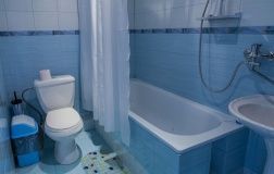 Гостиница «Вита» Ставропольский край Номер «Стандарт Плюс» 3-местный с двумя кроватями и диваном, фото 3_2