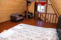 База отдыха «Семейный дворик» Волгоградская область Коттедж шестиместный, фото 3_2