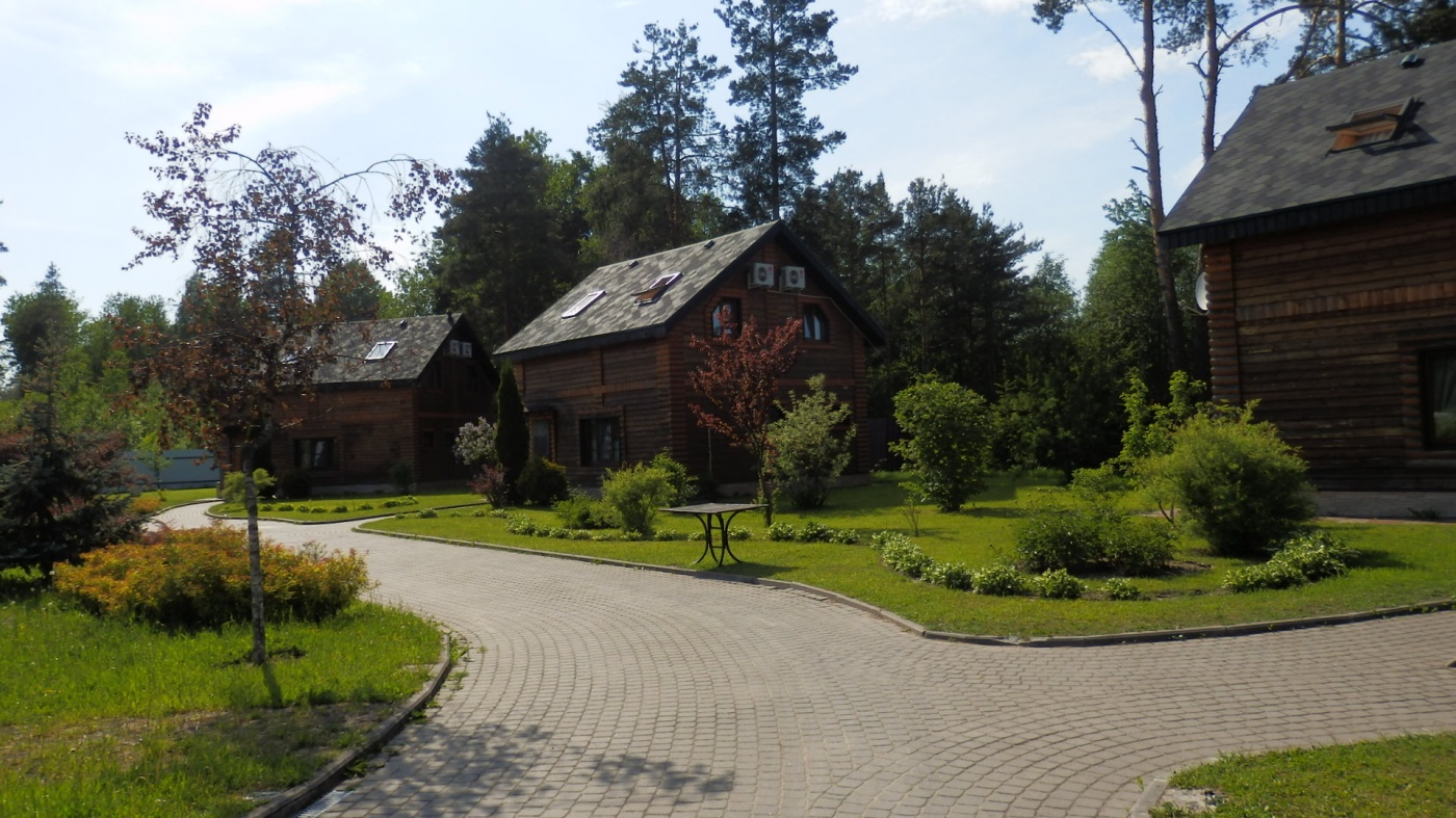 Петровское ленинградская область. Петровские дачи. Петровские дачи база. Гостиница Инема Ленинградская область.