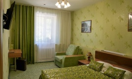  «7 Холмов» гостиница Кировская область Люкс 4-местный 2-комнатный, фото 2_1