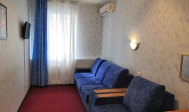  «7 Холмов» гостиница Кировская область Люкс 4-местный 2-комнатный, фото 3_2